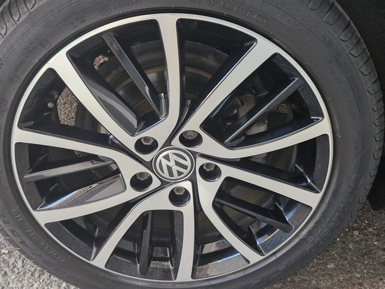 VOLKSWAGUEN JETTTA SPORT foto 17