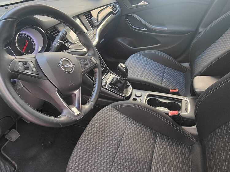 Opel Astra Dynamic foto 2