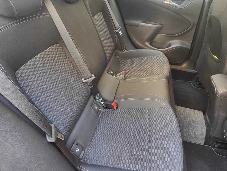 Opel Astra Dynamic foto 6