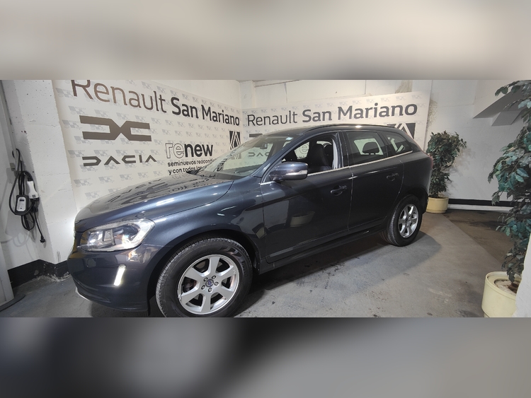 Volvo XC60 Momentum 2WD foto 2