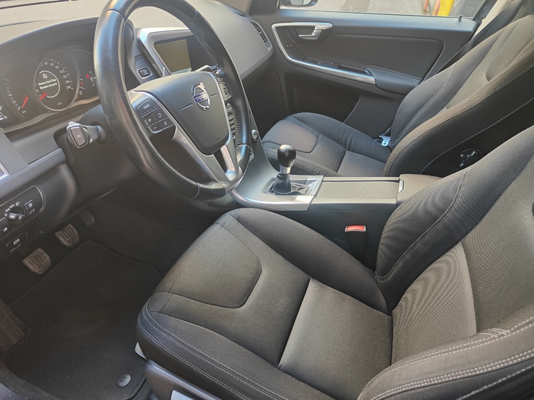 Volvo XC60 Momentum 2WD foto 6