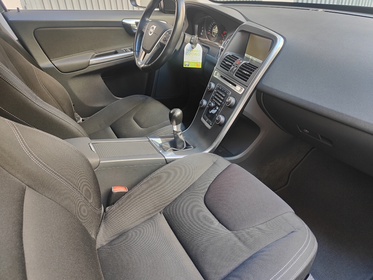 Volvo XC60 Momentum 2WD foto 7