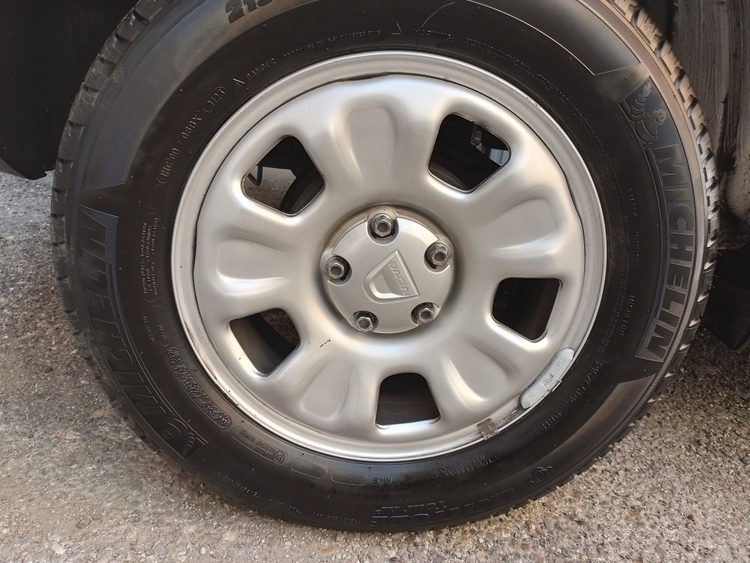Dacia Duster Laureate 4x2 foto 13