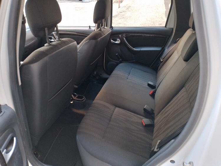 Dacia Duster Laureate 4x2 foto 8
