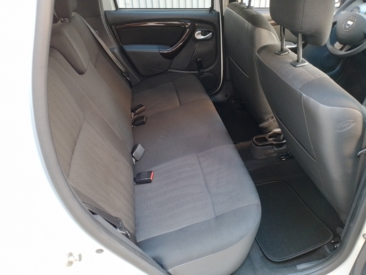Dacia Duster Laureate 4x2 foto 9