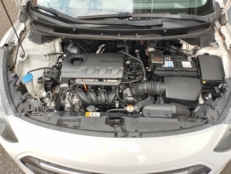 Hyundai i30 Tecno Bluedrive foto 14