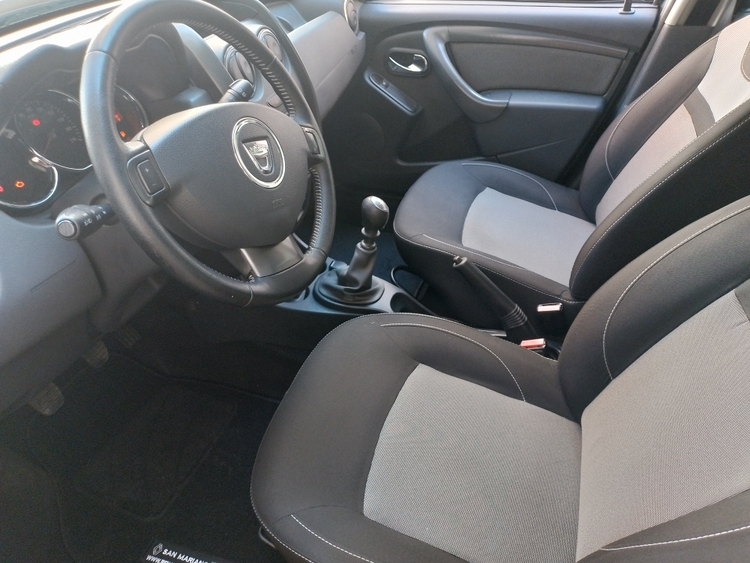Dacia Duster Laureate 4x4 foto 6