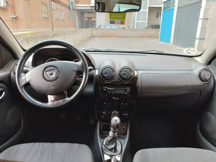 Dacia Duster Laureate 4x2 foto 11