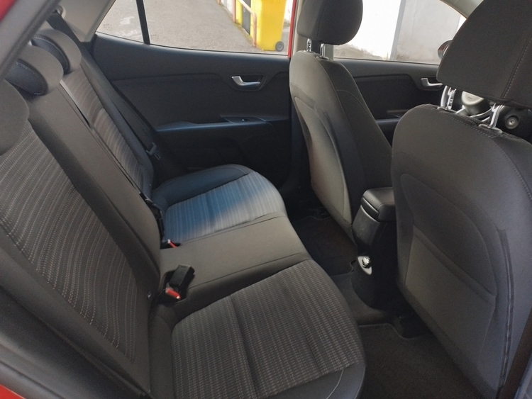 Kia Stonic Drive foto 9