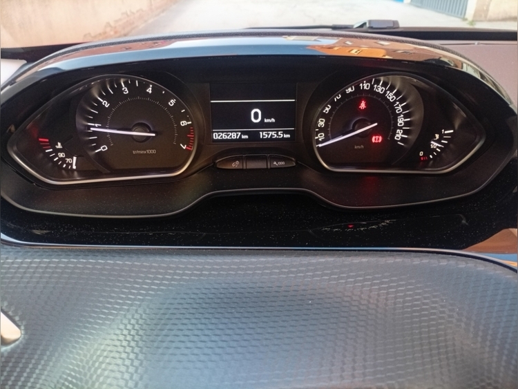 Peugeot 208 Peugeot 208 1.2 PureTech 110 Tech Edition foto 12