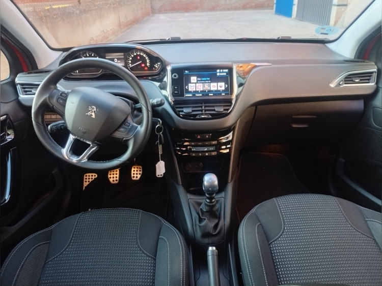 Peugeot 208 Peugeot 208 1.2 PureTech 110 Tech Edition foto 11