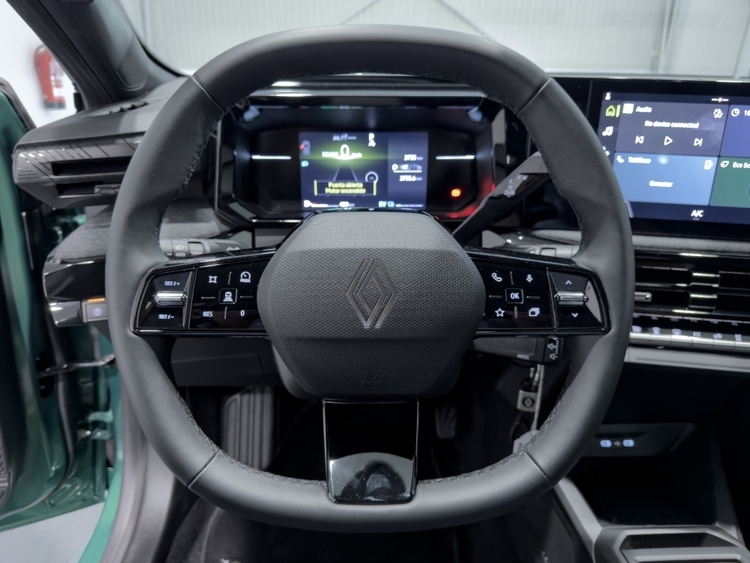Renault Clio VI 160 E-Tech Full Hybrid Evolution foto 28