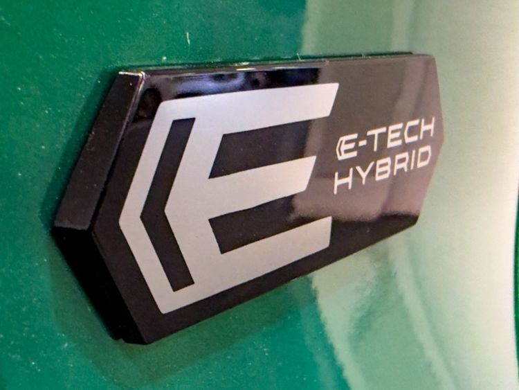 Renault Clio VI 160 E-Tech Full Hybrid Evolution foto 48