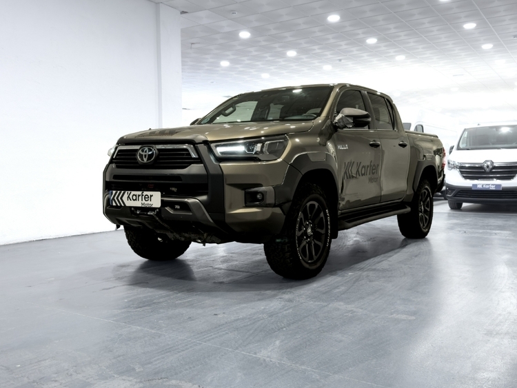 Toyota Hilux Doble Cabina Invincible 4x4 foto 2