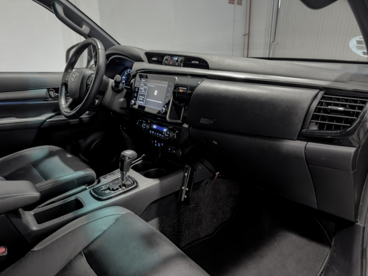 Toyota Hilux Doble Cabina Invincible 4x4 foto 31