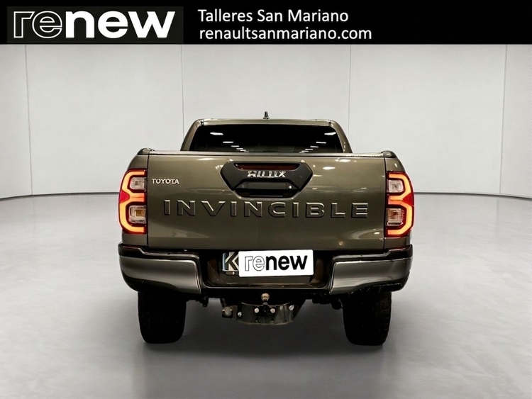 Toyota Hilux Doble Cabina Invincible 4x4 foto 5