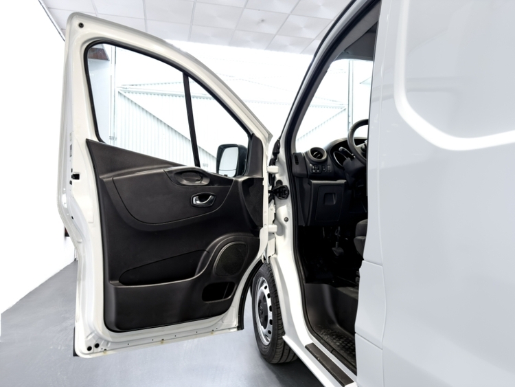 Renault Trafic L1H1 2,7t foto 10