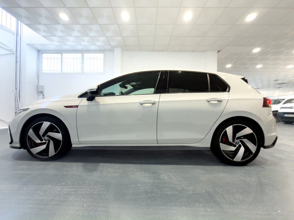 Volkswagen Golf VIII GTI miniatura 5
