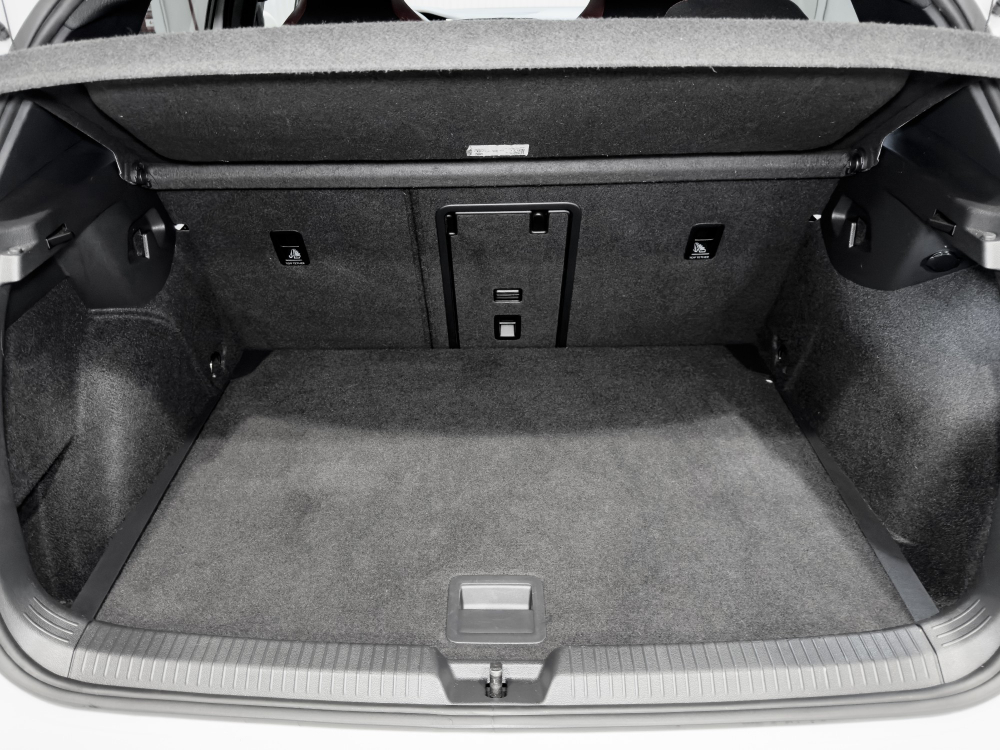 Volkswagen Golf VIII GTI foto 13