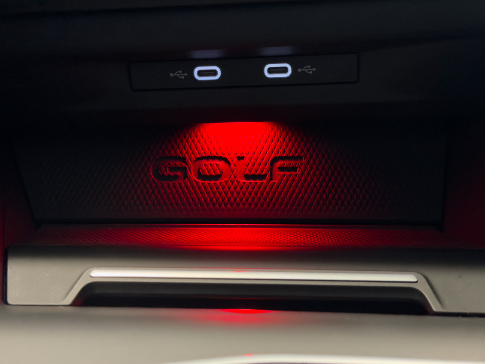 Volkswagen Golf VIII GTI foto 31