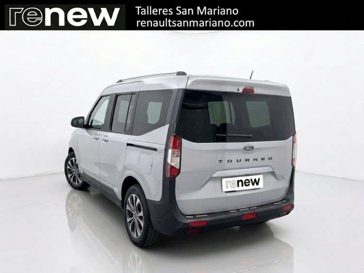 Ford Tourneo Courier Titanium foto 4