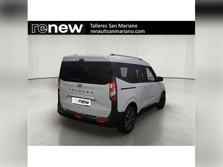 Ford Tourneo Courier Titanium foto 4